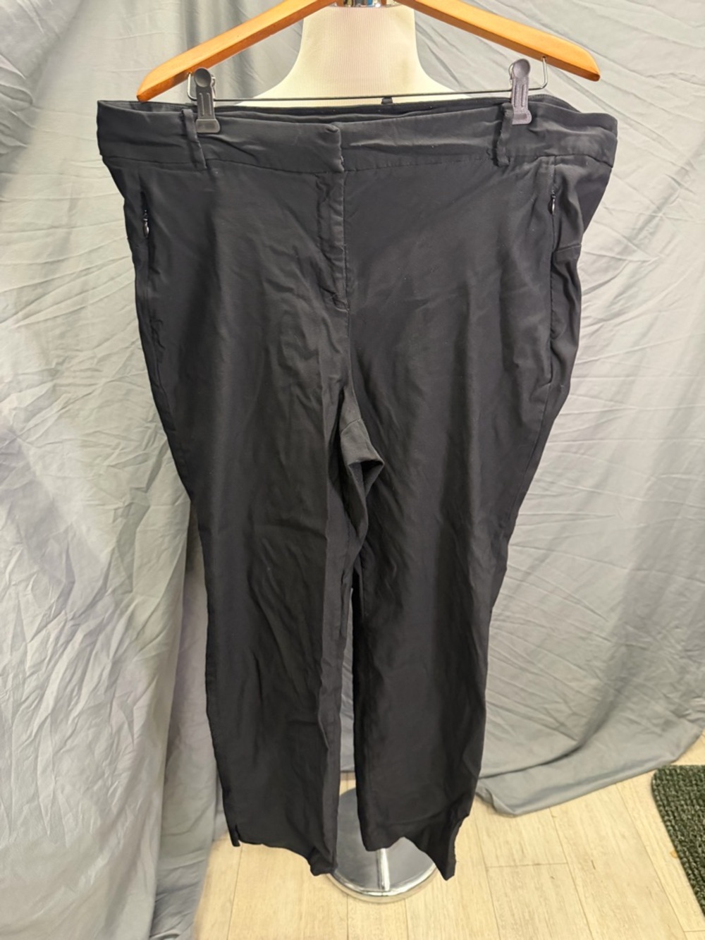 Lane Bryant Black Pants with Comfort Stretch size 20